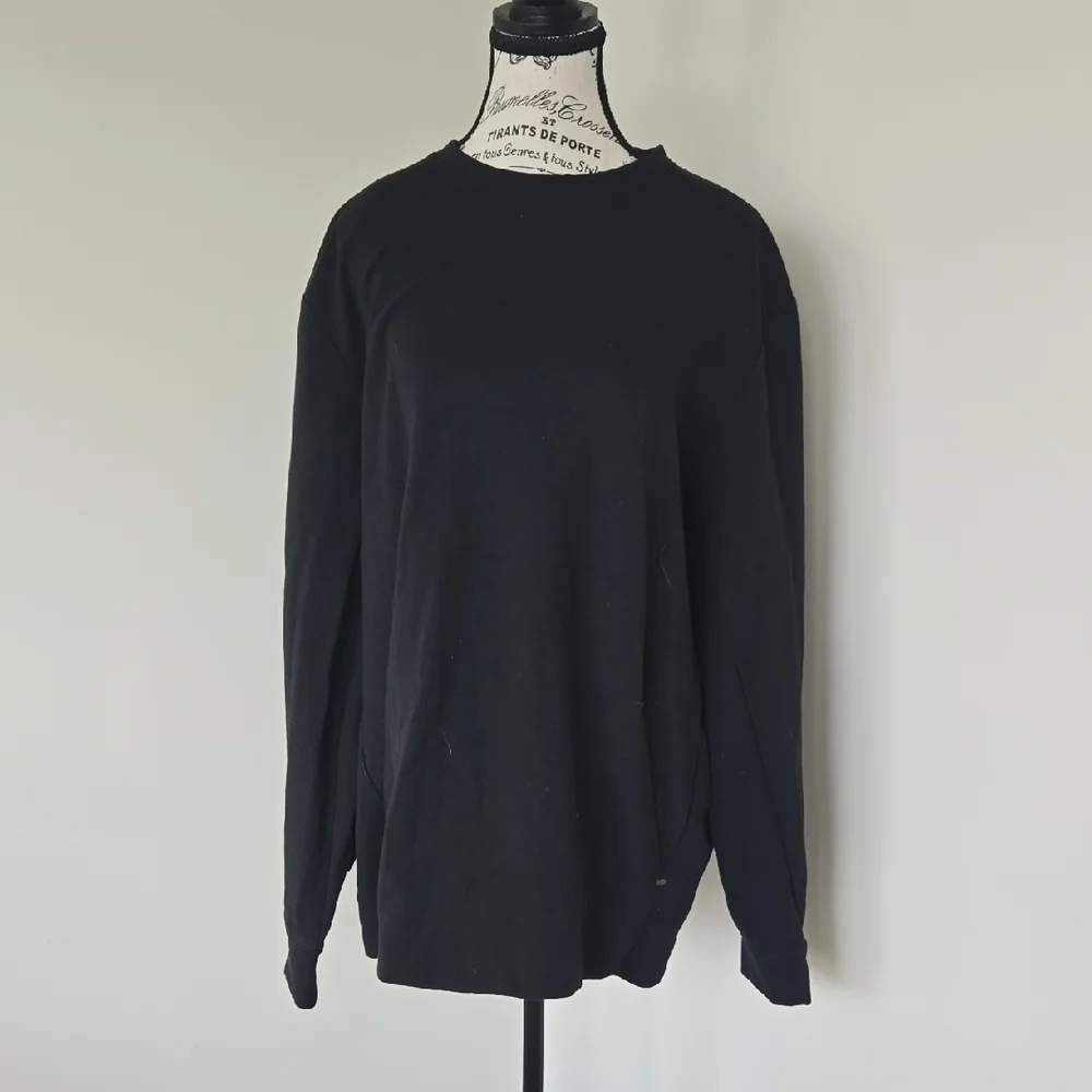 Old Navy Men's Black Long Sleeve Tee - Picture 1 of 5